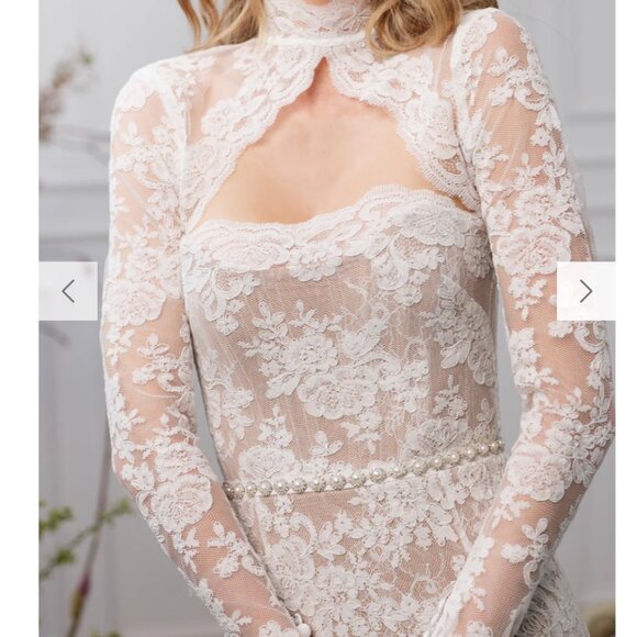 V.Chapman The Whitby Gown in White Chantilly Lace (Size 6) - Picture 3 of 12